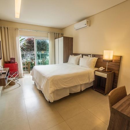 Amora Hotel Маресиас Екстериор снимка