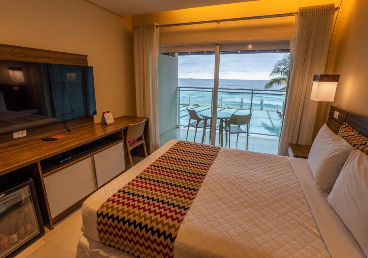 Amora Hotel Маресиас Екстериор снимка
