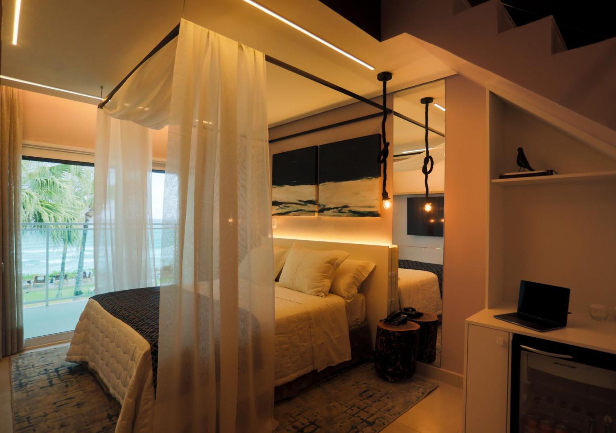 Amora Hotel Маресиас Екстериор снимка