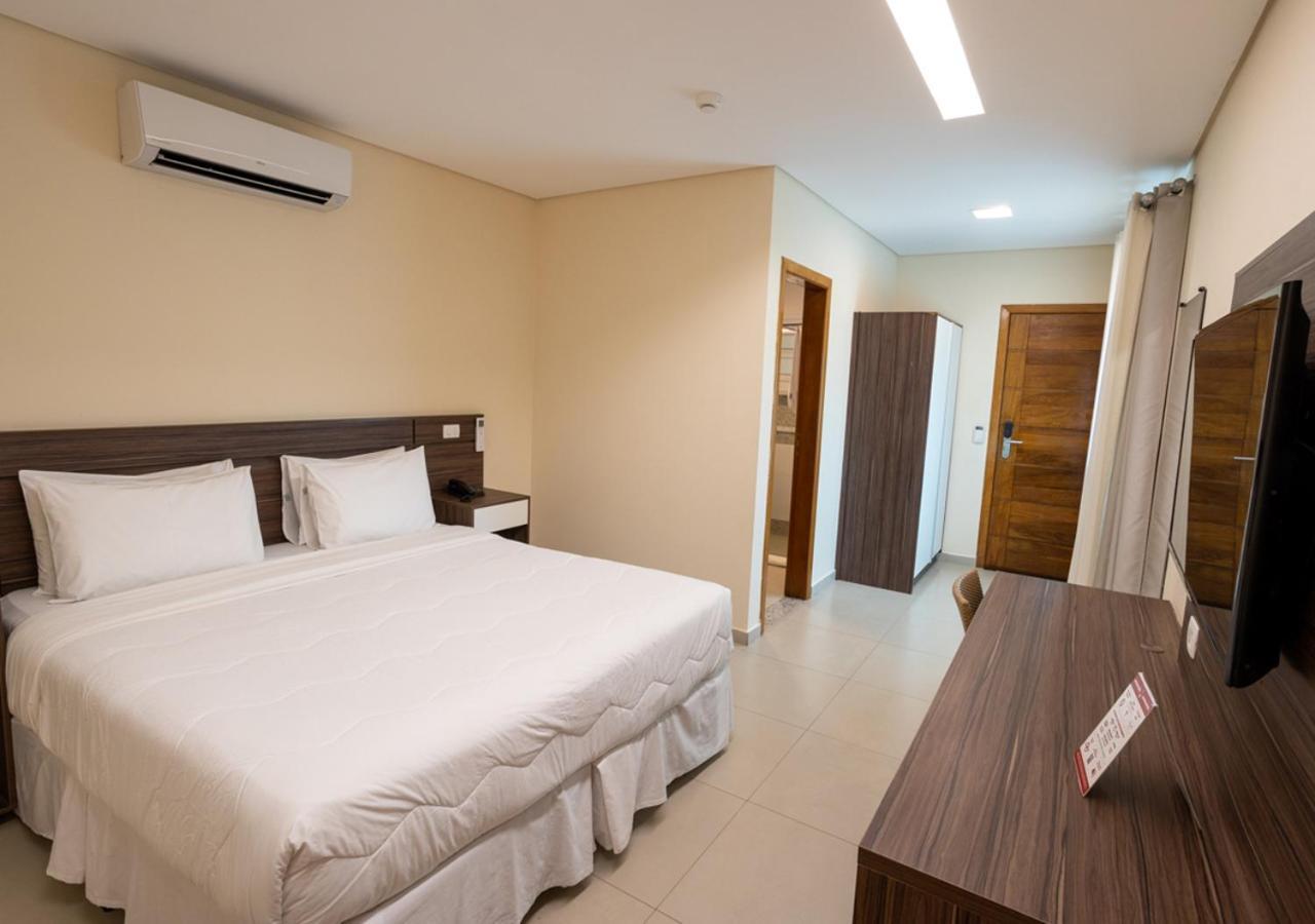 Amora Hotel Маресиас Екстериор снимка