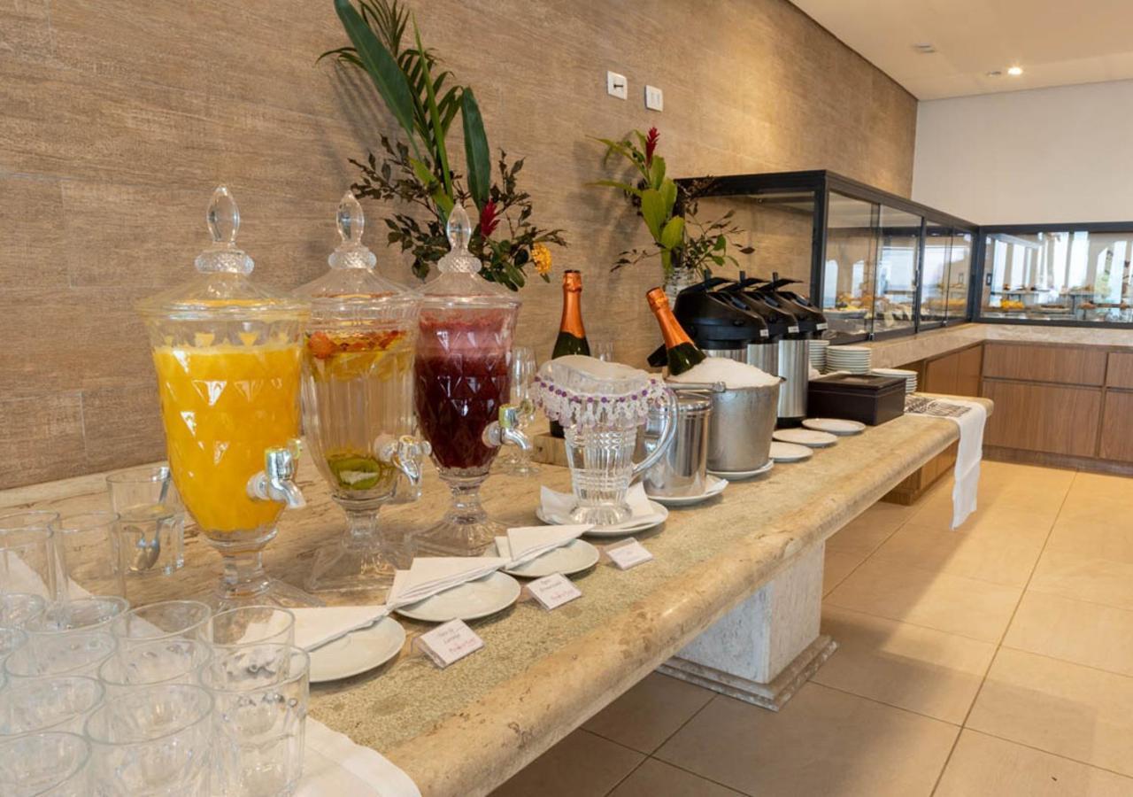 Amora Hotel Маресиас Екстериор снимка
