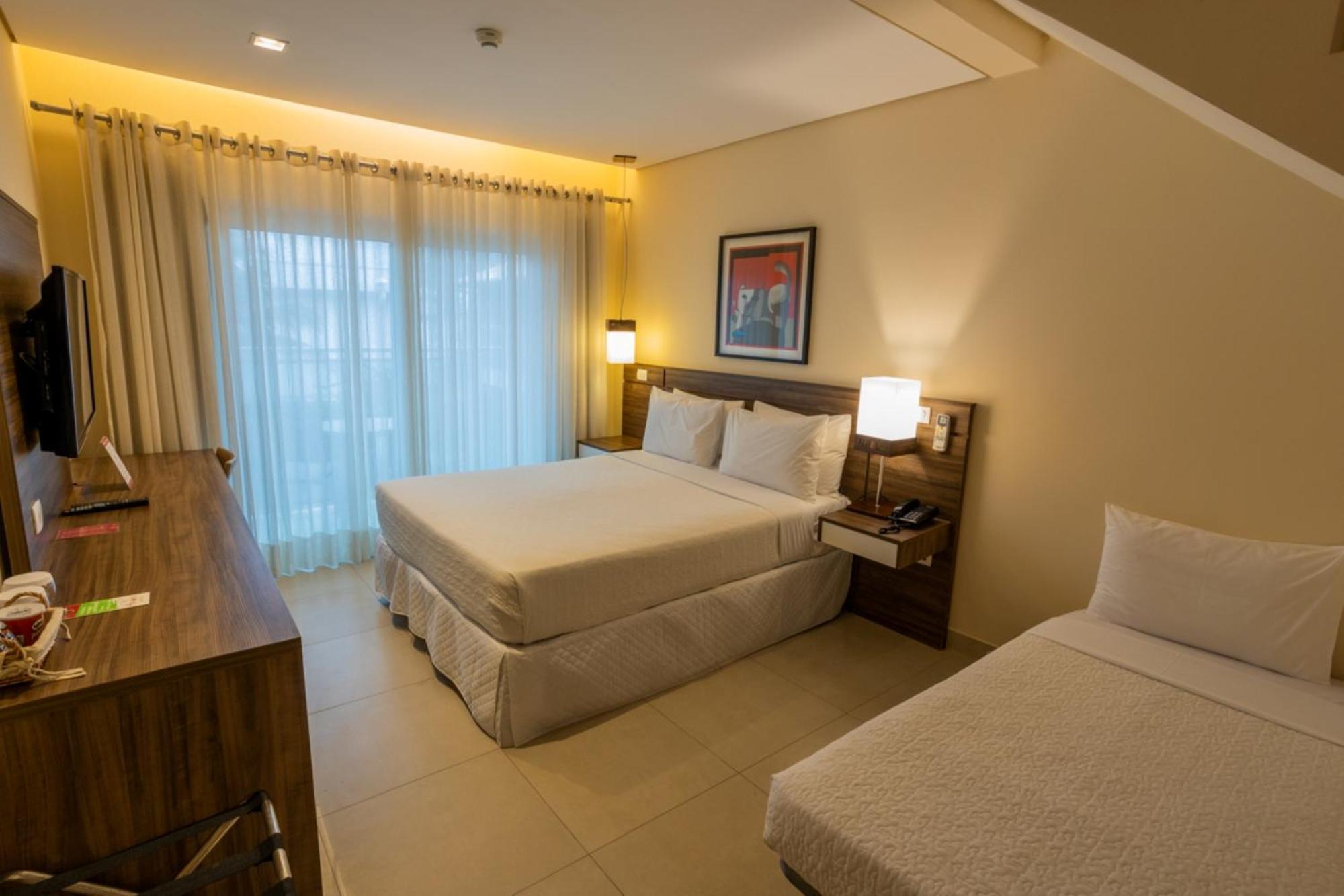 Amora Hotel Маресиас Екстериор снимка