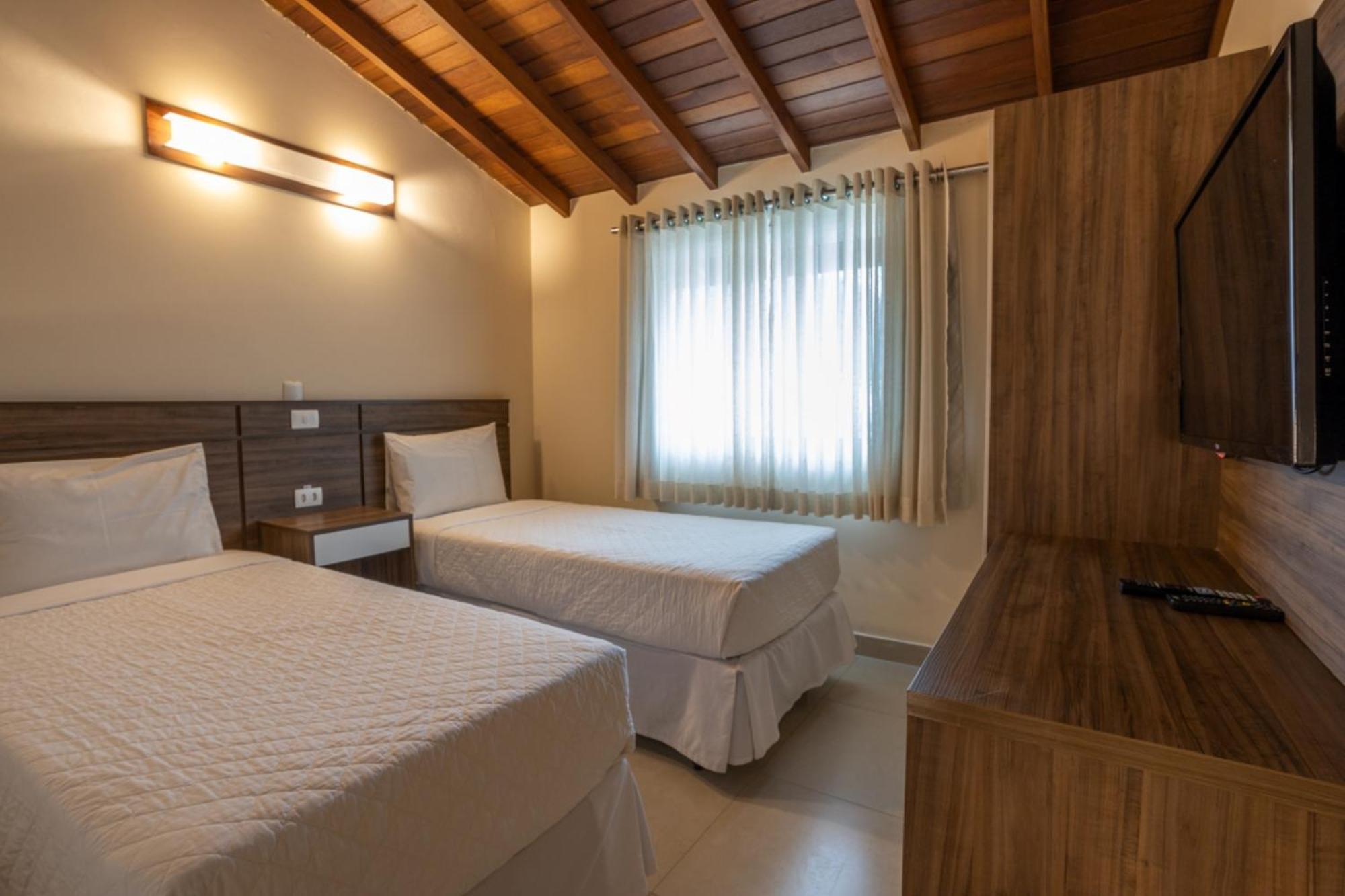 Amora Hotel Маресиас Екстериор снимка