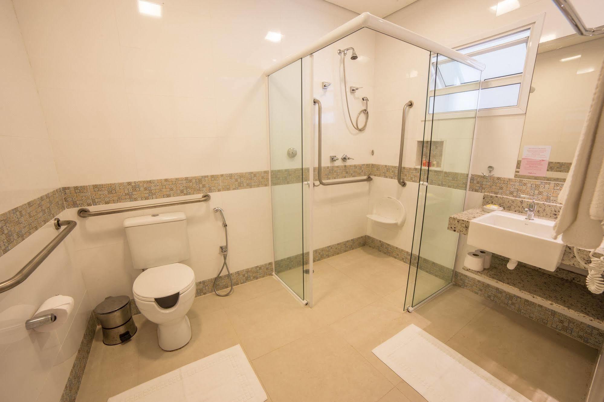 Amora Hotel Маресиас Екстериор снимка